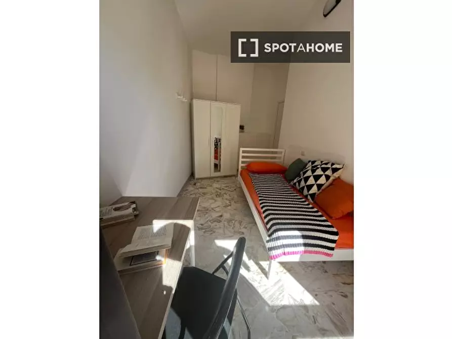 Immagine 17 di Camera condivisa in affitto  in Via Grazia Deledda a Cagliari