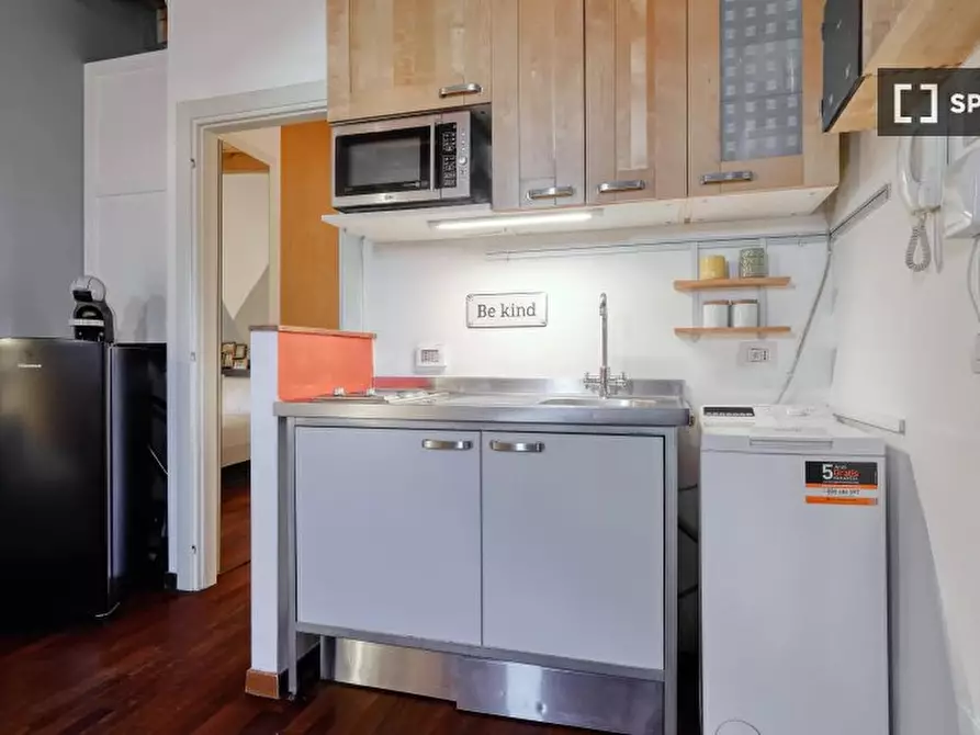 Immagine 15 di Appartamento in affitto  in Alzaia Naviglio Grande a Milano