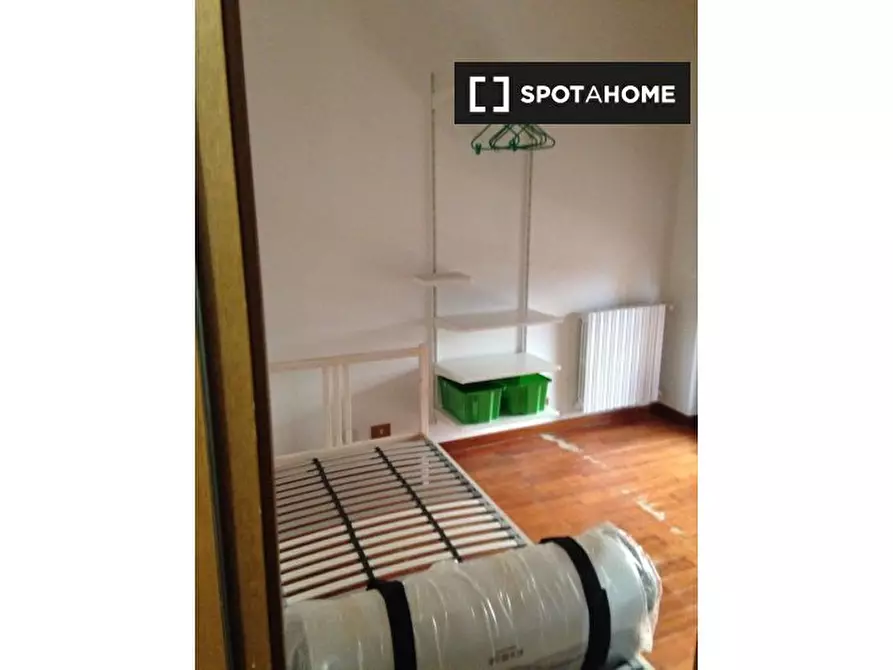 Immagine 5 di Camera condivisa in affitto  in Via Luigi Ploner a Roma