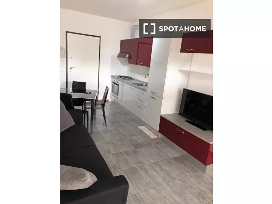 Immagine 1 di Appartamento in affitto  in Via Giuseppe Beduschi a Roma