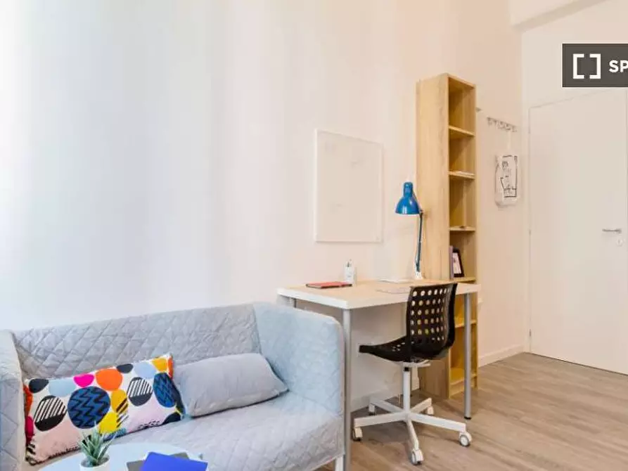 Immagine 4 di Camera condivisa in affitto  in Via Natale Battaglia a Milano