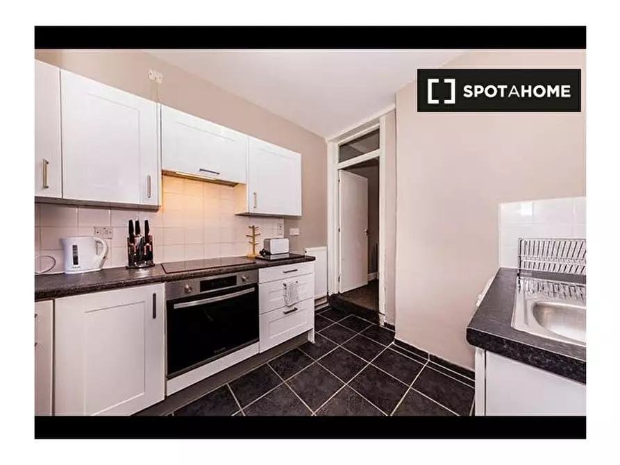 Immagine 4 di Appartamento in affitto  in Cedar Rd a Croydon