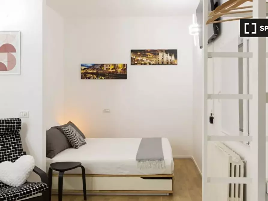 Immagine 5 di Ufficio in affitto  in Via Lodovico Il Moro a Milano