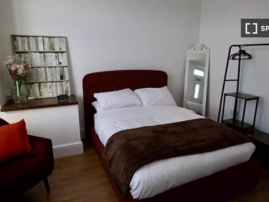 Immagine 2 di Appartamento in affitto  in Burgass Rd a 