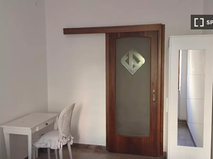 Immagine 15 di Camera condivisa in affitto  in Via Gabriele Jannelli p. T int. 3 a Napoli