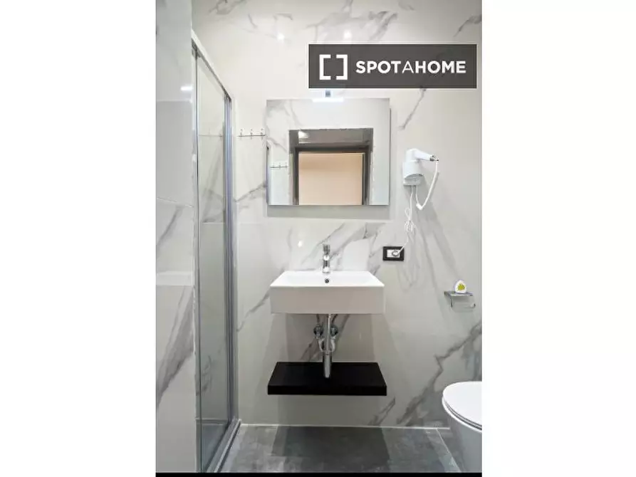 Immagine 10 di Appartamento in affitto  in Via dello Statuto a Roma