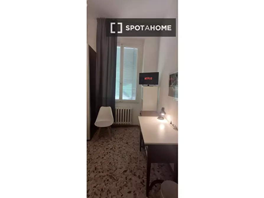 Immagine 1 di Camera condivisa in affitto  in Via di Santa Lucia a Firenze