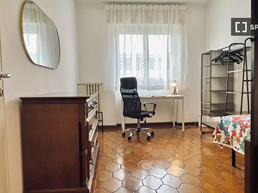Immagine 3 di Camera condivisa in affitto  in Via Ugo Ojetti a Milano