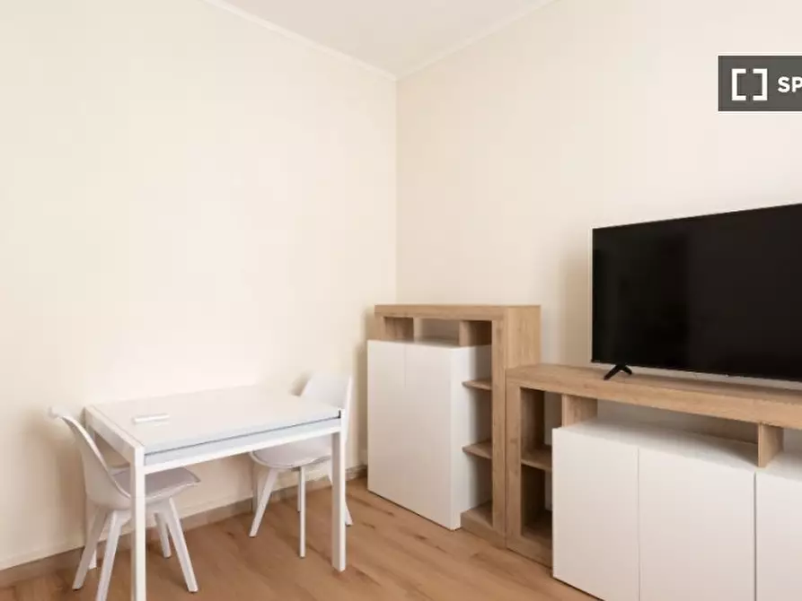 Immagine 4 di Ufficio in affitto  in Via Girolamo Savonarola a Roma