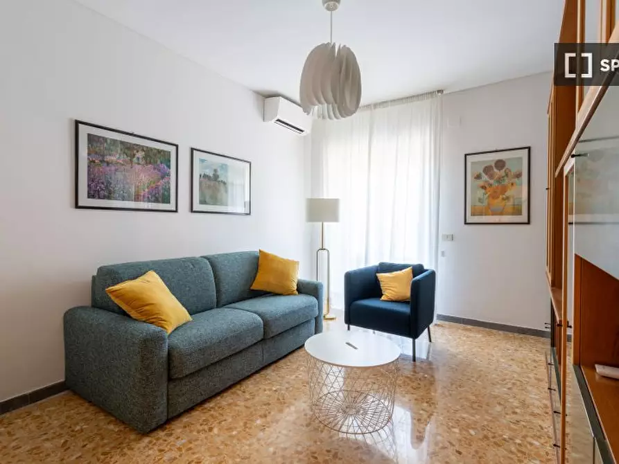 Immagine 6 di Appartamento in affitto  in Via Tripolitania a Roma