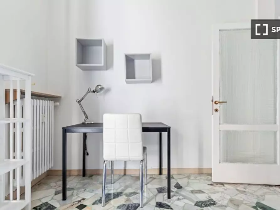 Immagine 1 di Camera condivisa in affitto  in Via Antonio Panizzi a Milano