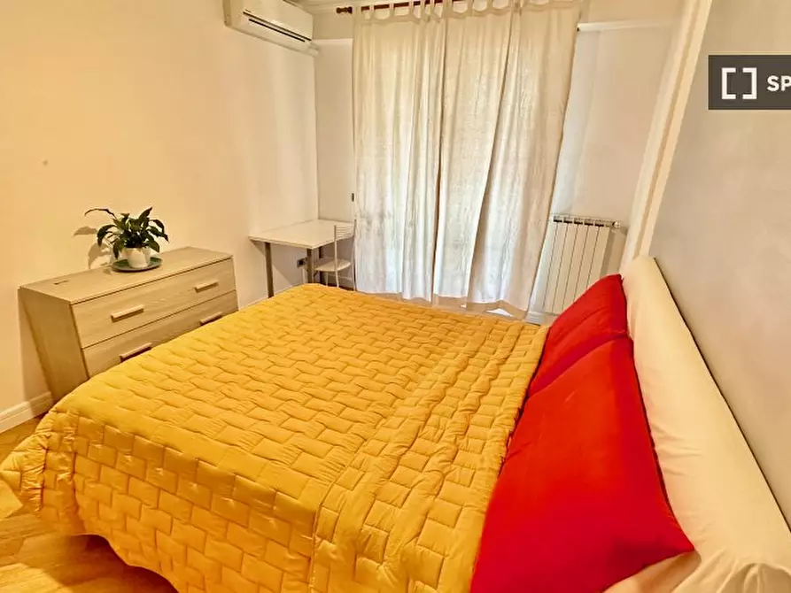 Immagine 8 di Camera condivisa in affitto  in Via Giuseppe Dessì a Roma