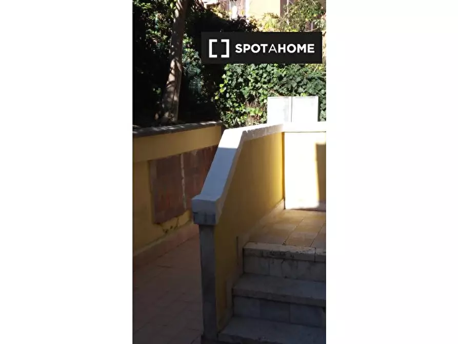 Immagine 12 di Appartamento in affitto  in Via Rossano a Roma