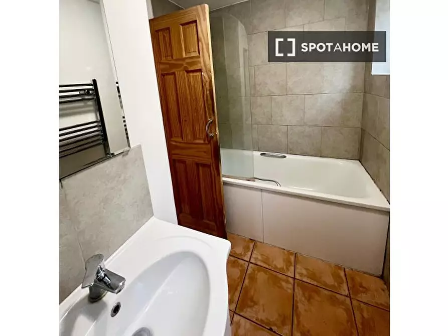 Immagine 13 di Camera condivisa in affitto  in Shannon Grove a Lambeth