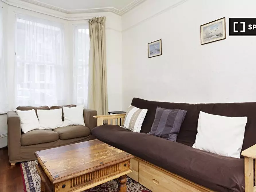 Immagine 1 di Appartamento in affitto  in Bloom Park Rd a Hammersmith