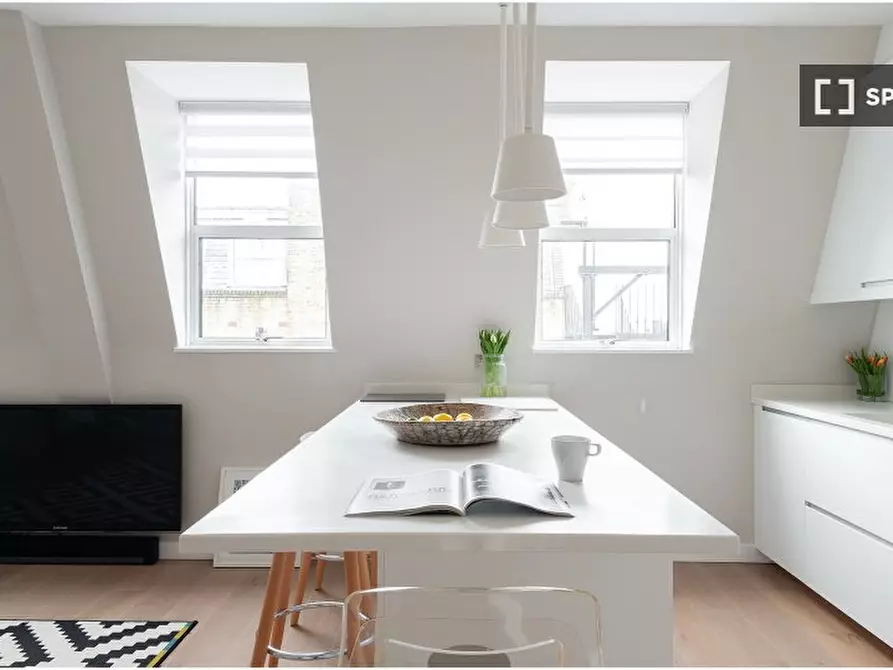 Immagine 4 di Appartamento in affitto  in Kensington High St a Kensington