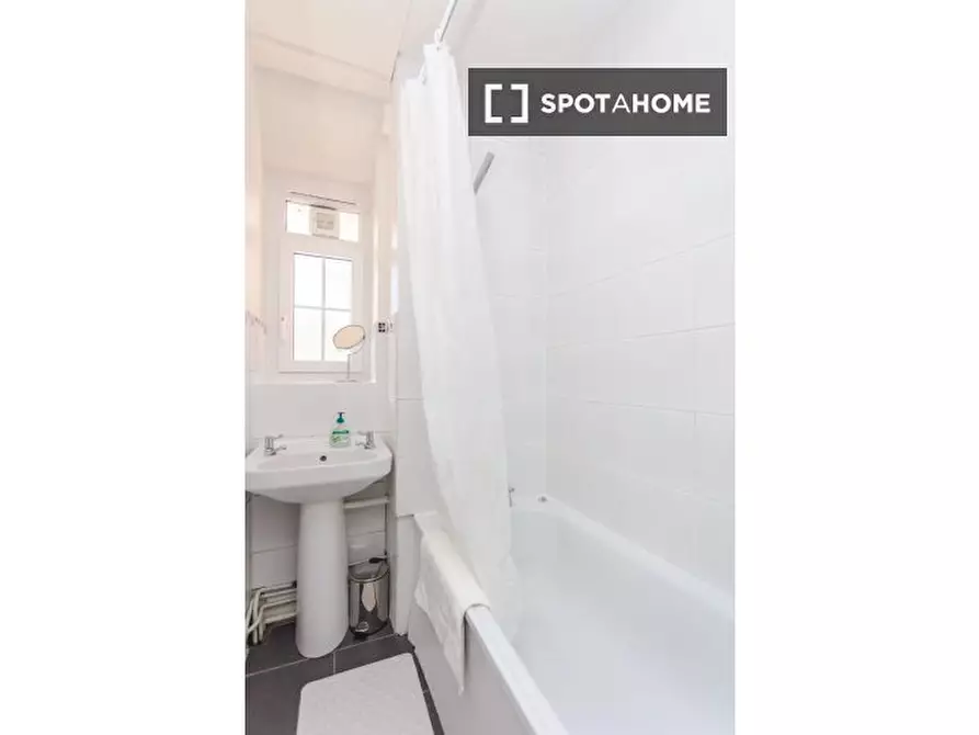 Immagine 5 di Appartamento in affitto  in Long Ln a Camberwell