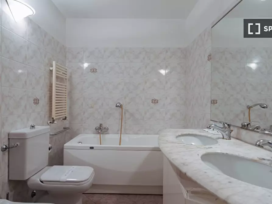 Immagine 1 di Appartamento in affitto  in Via Villani a Firenze