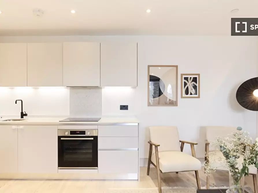Immagine 11 di Appartamento in affitto  in Station Rd a Merton