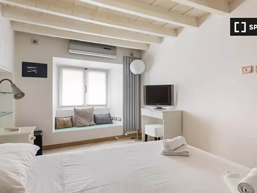 Immagine 19 di Appartamento in affitto  in Via Sant'Agnese a Milano