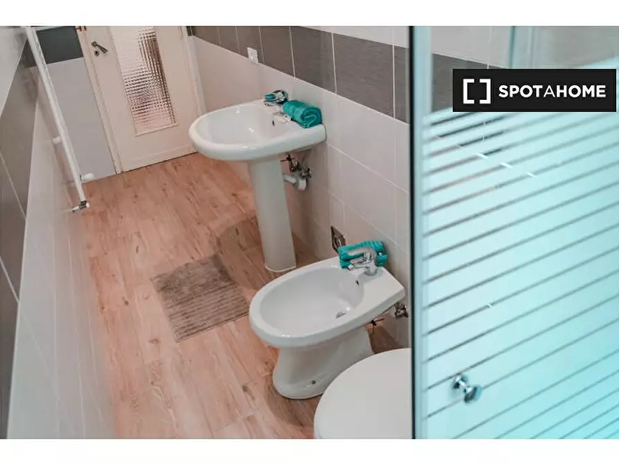 Immagine 19 di Camera condivisa in affitto  in Via Sant'Agostino a Torino