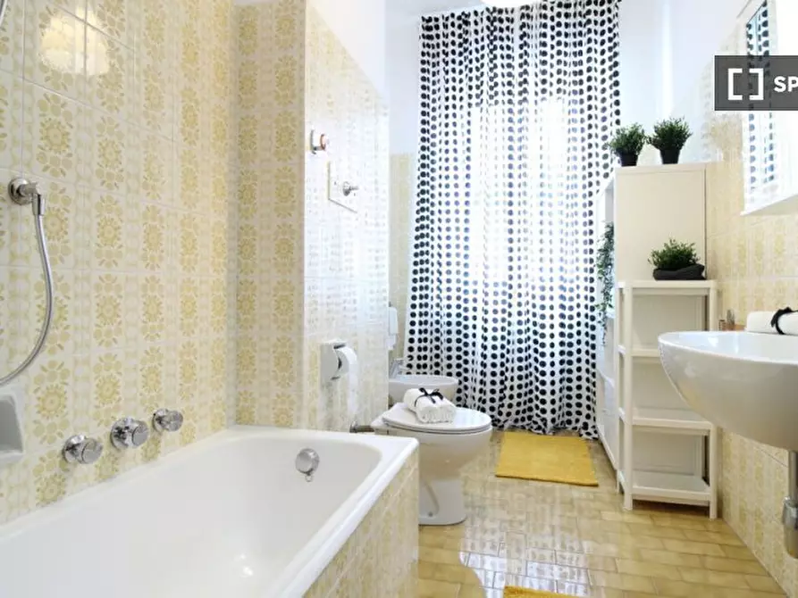 Immagine 17 di Camera condivisa in affitto  in della Stazione a Brescia