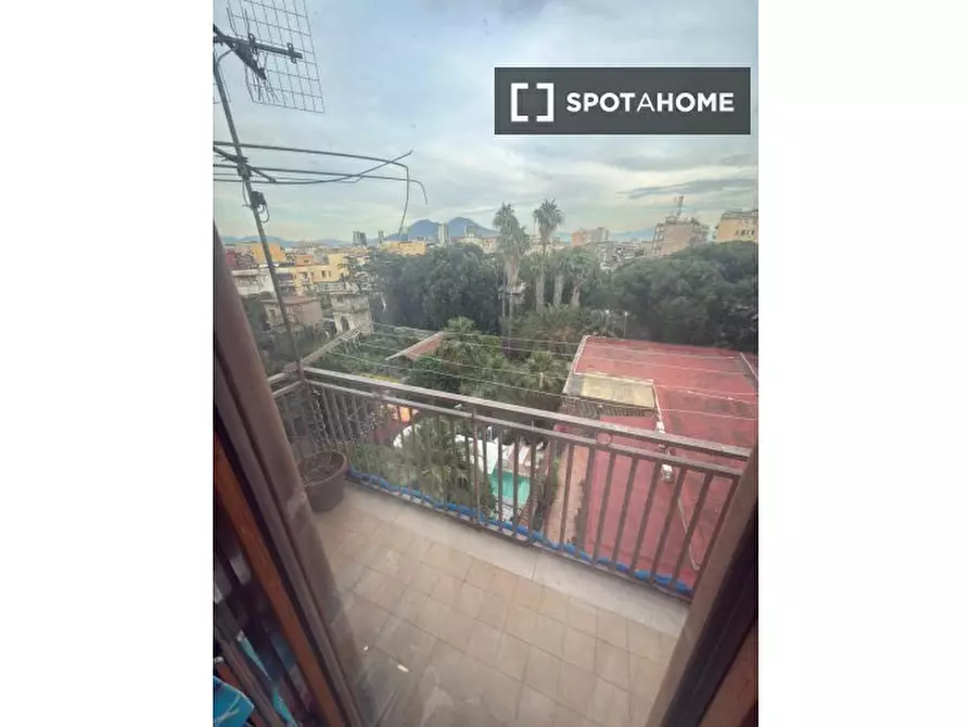 Immagine 19 di Appartamento in affitto  in Via Foria a Napoli