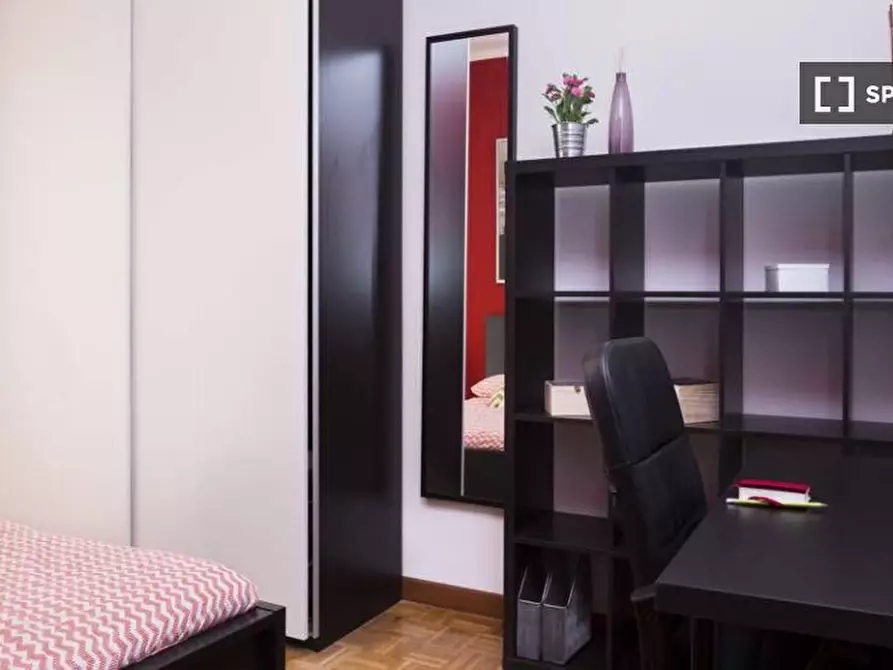 Immagine 4 di Camera condivisa in affitto  in Via Monte San Genesio a Milano