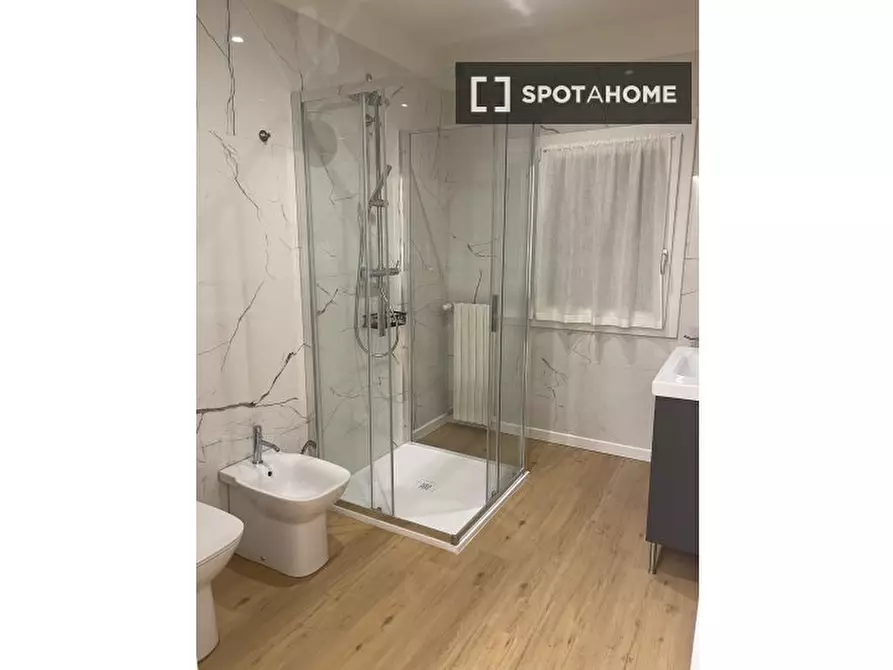 Immagine 4 di Camera condivisa in affitto  in Via Domenico Turazza a Padova