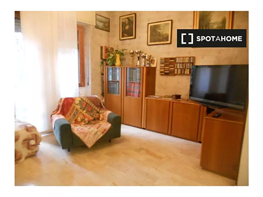 Immagine 4 di Camera condivisa in affitto  in Via Mincio a Milano