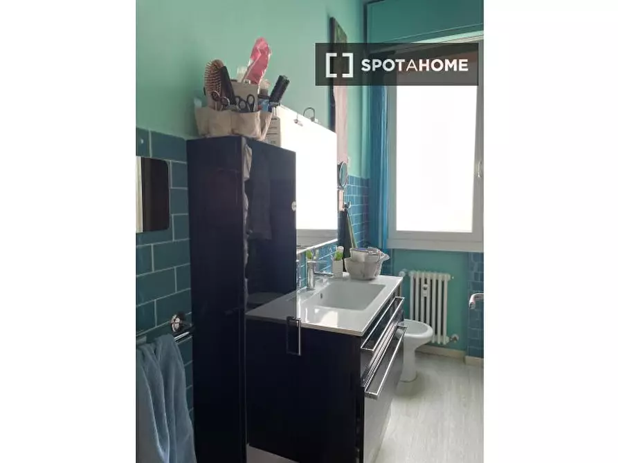 Immagine 10 di Camera condivisa in affitto  in Via Giuseppe Massarenti a Bologna