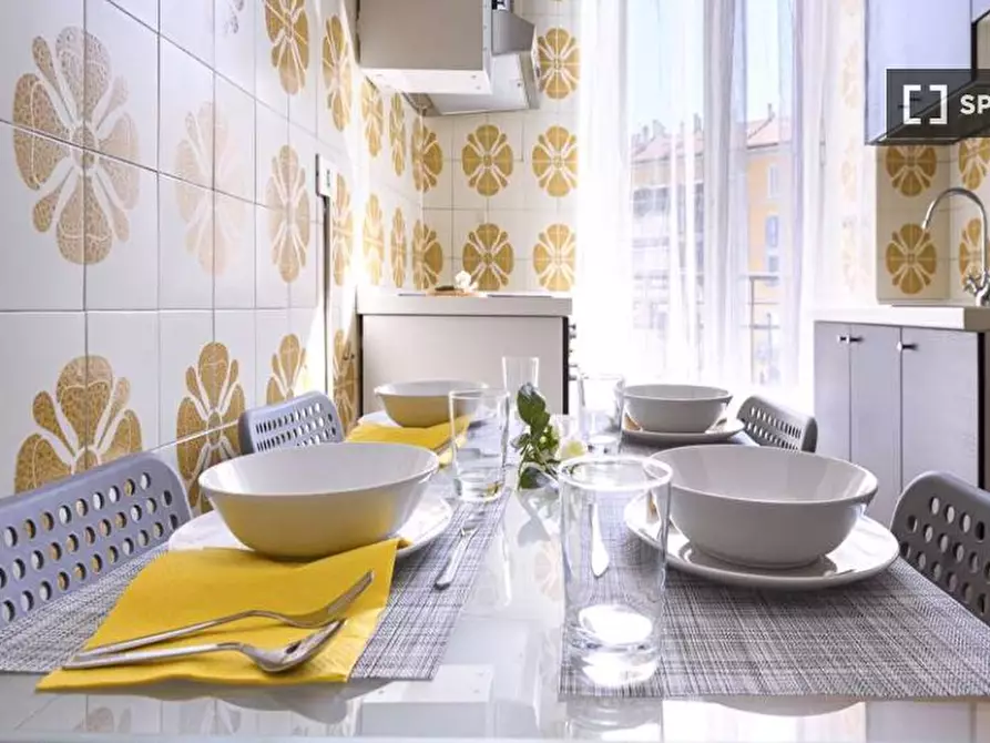 Immagine 10 di Camera condivisa in affitto  in Via Valenza a Milano