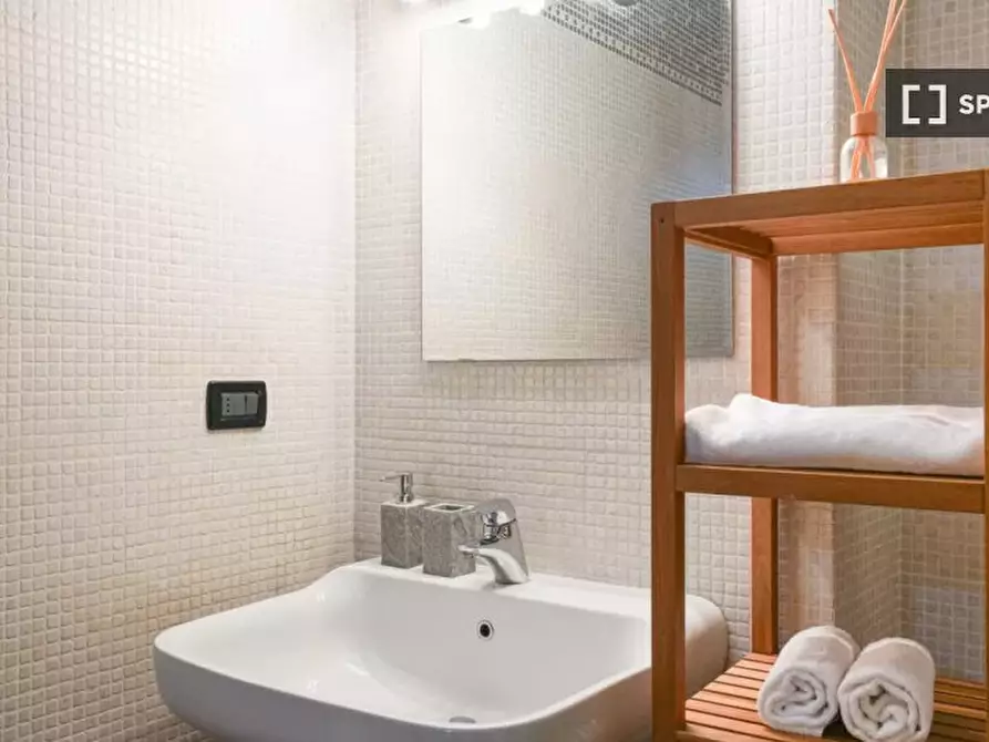 Immagine 6 di Appartamento in affitto  in Via Ugo Foscolo a Torino