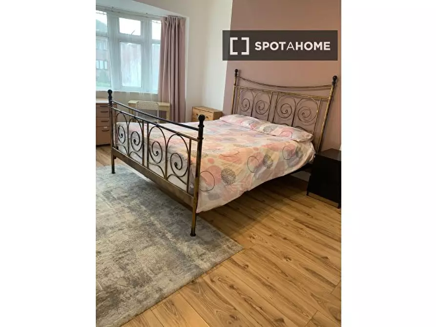 Immagine 12 di Camera condivisa in affitto  in Friary Rd a Ealing