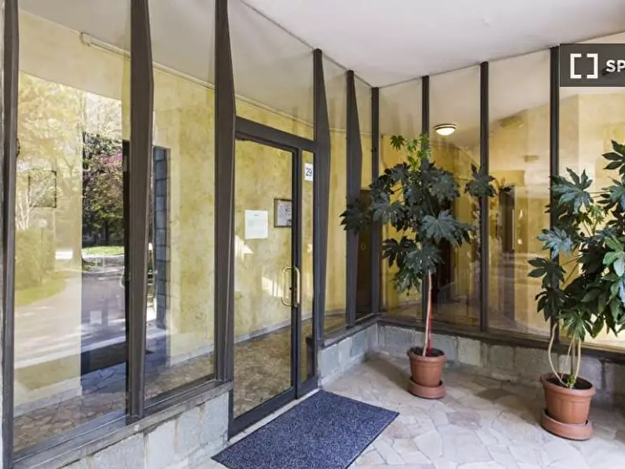 Immagine 18 di Camera condivisa in affitto  in Via Moncalvo a Milano