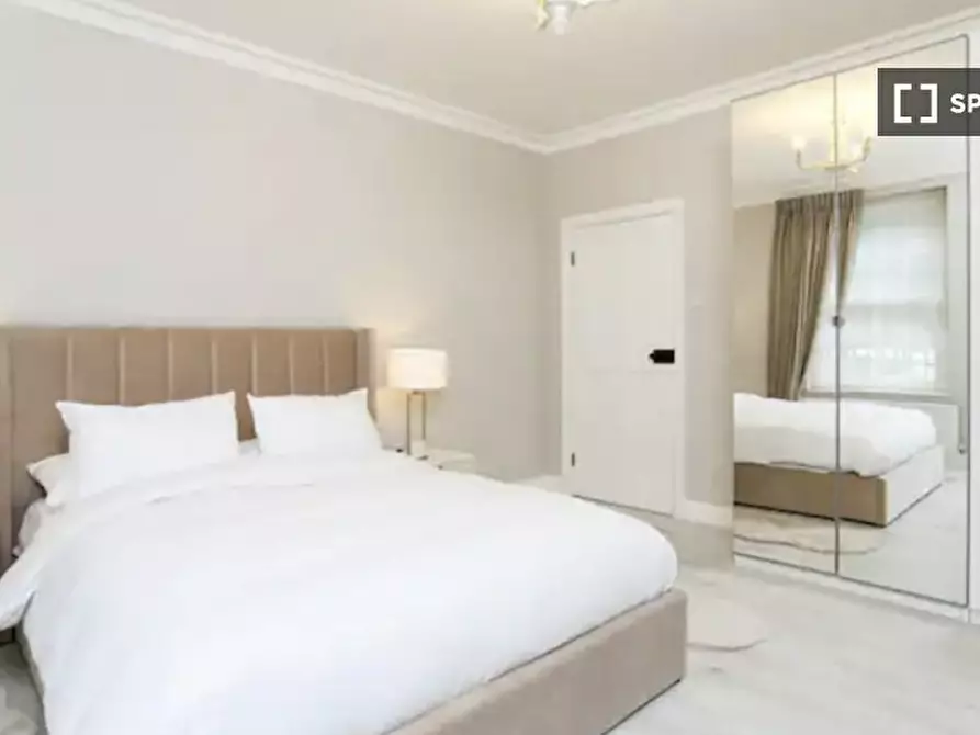 Immagine 8 di Appartamento in affitto  in Causton St a 