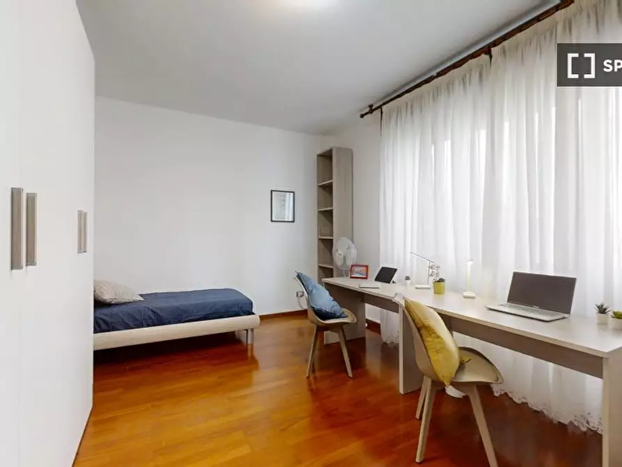 Immagine 3 di Camera condivisa in affitto  in VIA alfieri a Padova