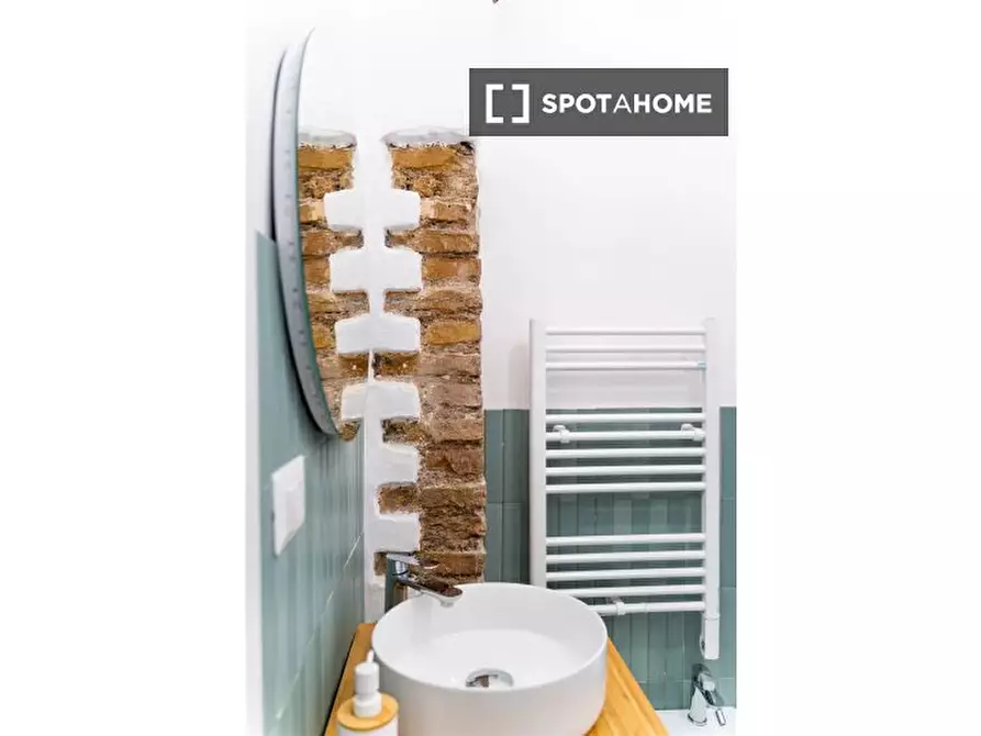 Immagine 18 di Appartamento in affitto  in Via di S. Giovanni in Laterano a Roma