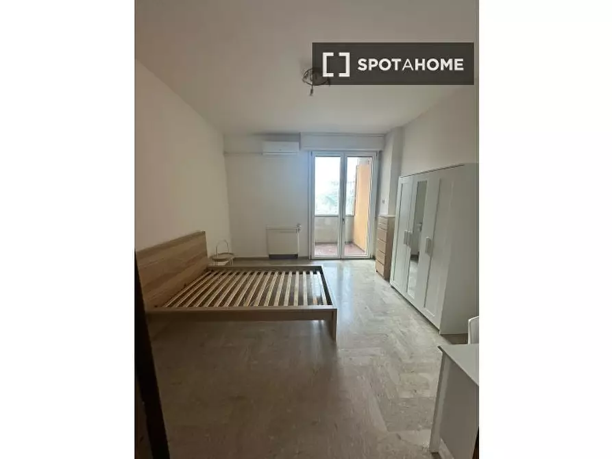 Immagine 5 di Camera condivisa in affitto  in Viale Felsina a Bologna