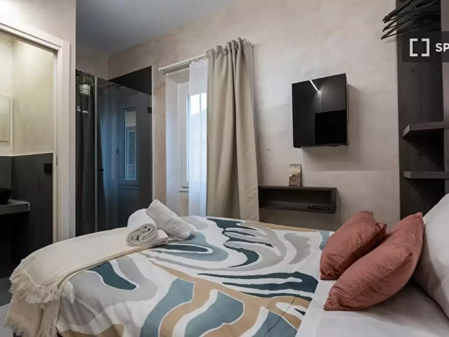 Immagine 4 di Camera condivisa in affitto  in Via Faenza a Firenze