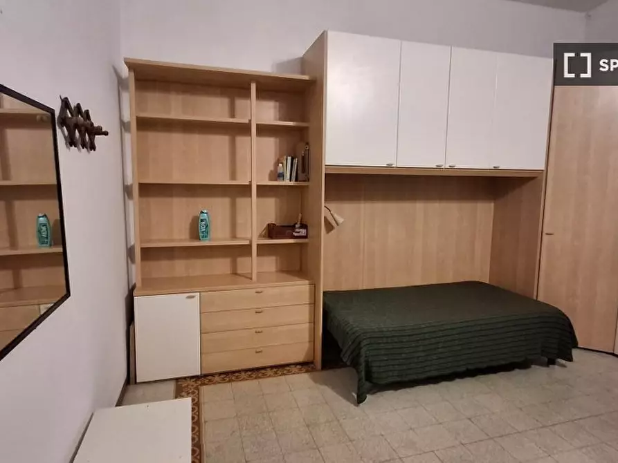 Immagine 2 di Camera condivisa in affitto  in Via Nomentana, 00198 Roma RM, Italy a Roma