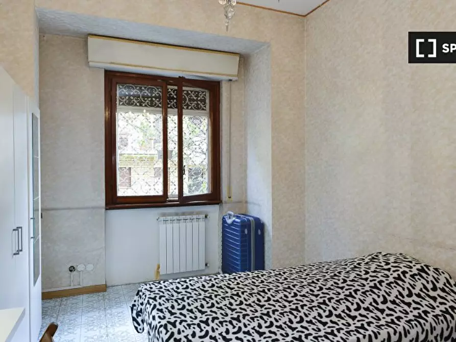 Immagine 2 di Camera condivisa in affitto  in Via Francesco Orestano a Roma