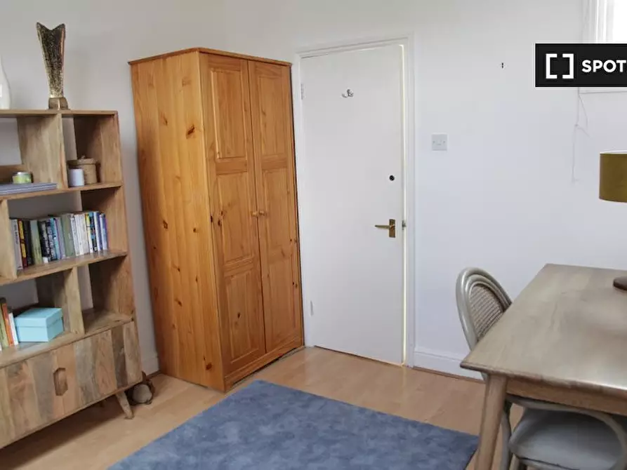 Immagine 4 di Camera condivisa in affitto  in Flat 3, 168 Knight's Hill, West Norwood, London a Lambeth