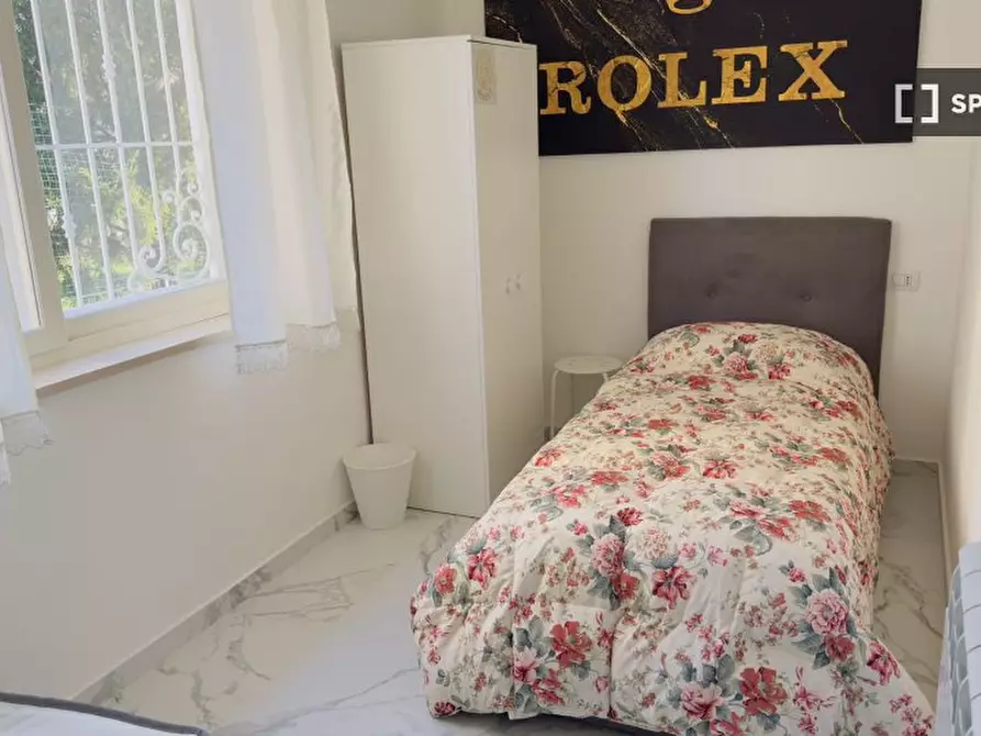 Immagine 3 di Camera condivisa in affitto  in Via Mario Greppi a San Donato Milanese