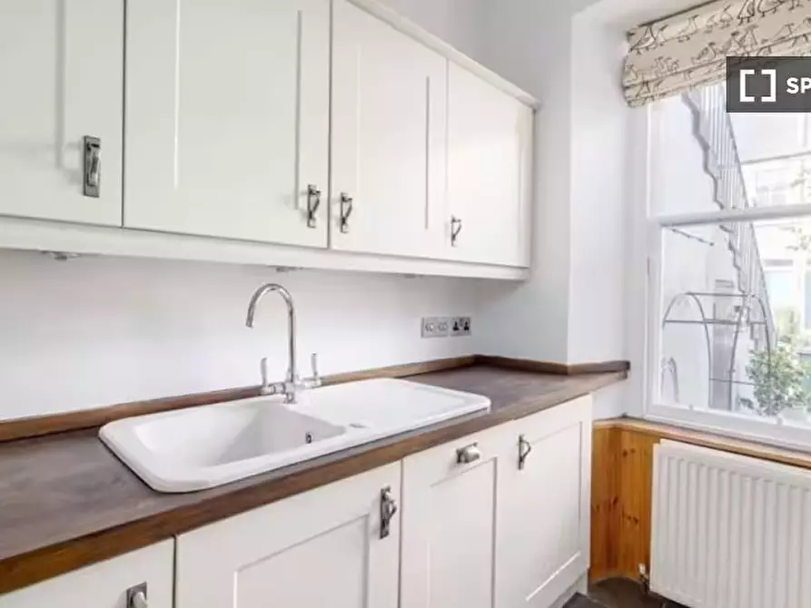 Immagine 4 di Appartamento in affitto  in Kemp Pl a Inverleith, New Town and Fountainbridge