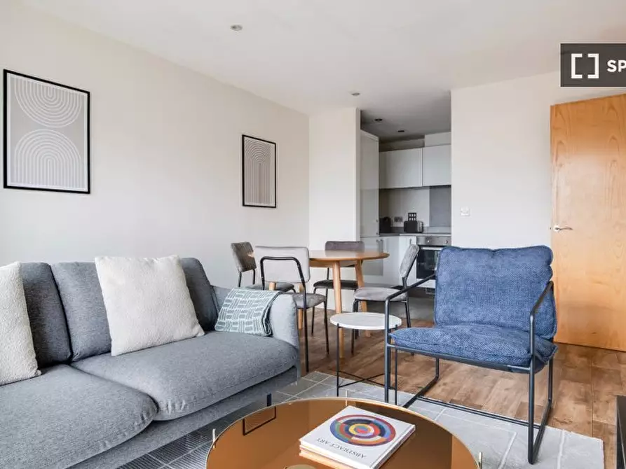 Immagine 3 di Appartamento in affitto  in Battersea Park Rd a Lambeth