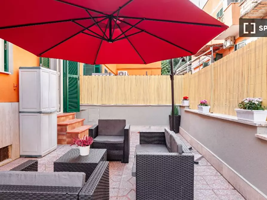 Immagine 7 di Appartamento in affitto  in Via delle Lobelie a Roma