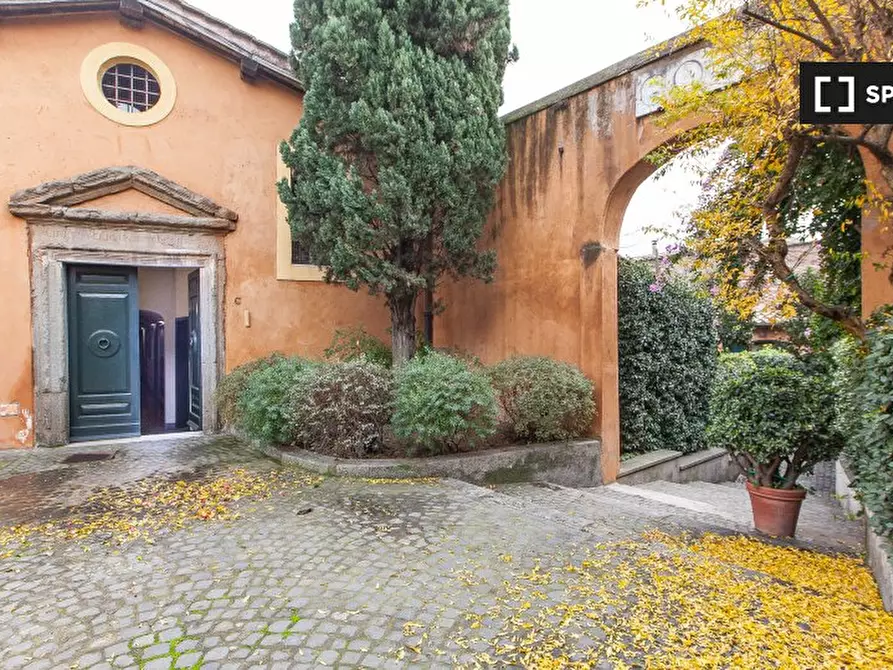 Immagine 12 di Appartamento in affitto  in Via di S. Giovanni Decollato a Roma