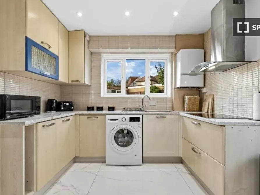 Immagine 11 di Appartamento in affitto  in Layfield Cres a Barnet