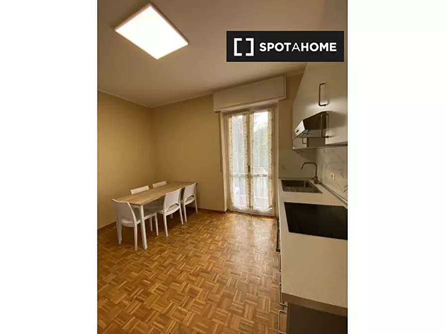 Immagine 9 di Camera condivisa in affitto  in Via Emilio de Marchi a Milano